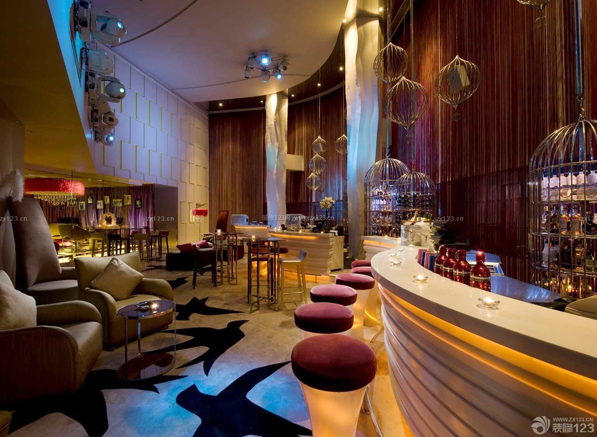 27岁无业游民,全款买4套豪宅,日入510万,民警破门逮捕大受震撼