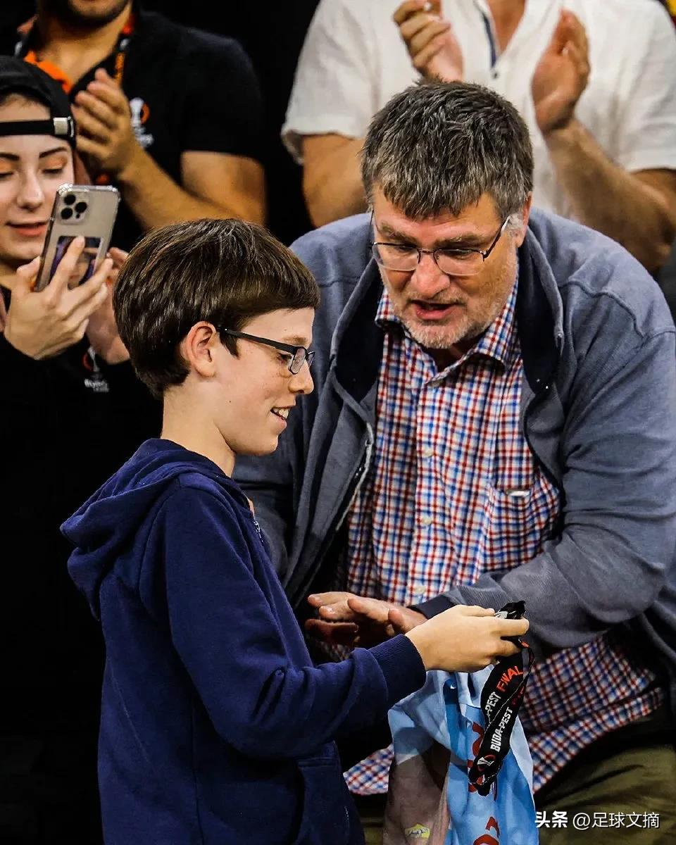 足球周刊2024年1月,足球文摘2024年4月2日