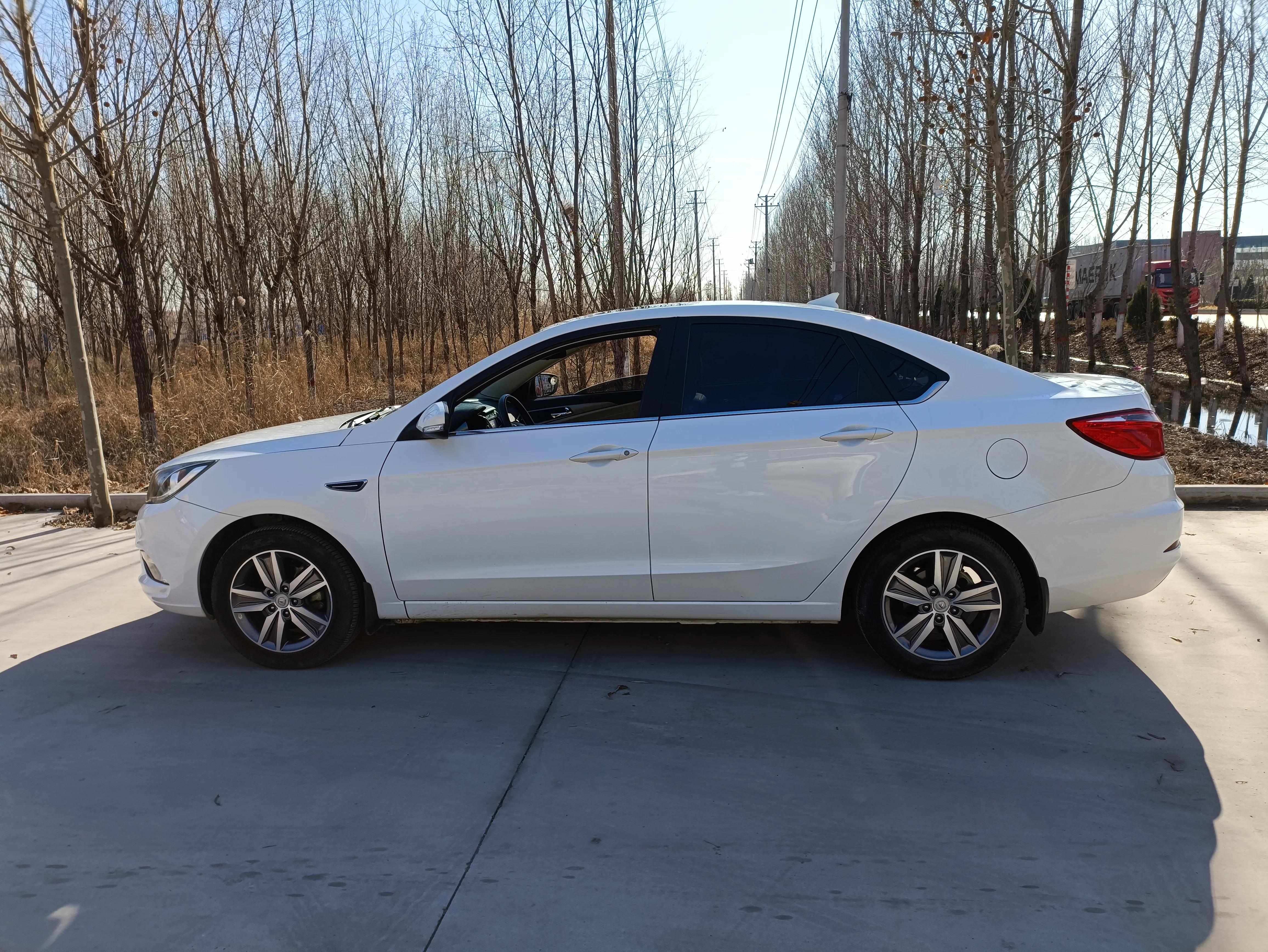 19款长安逸动dt音响喇叭,逸动xt音响喇叭