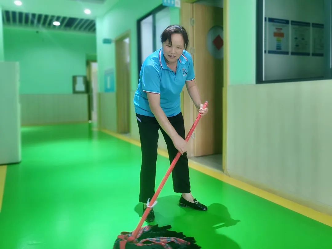 家校共育中感人的教育故事,感人至深的育人故事师生之间