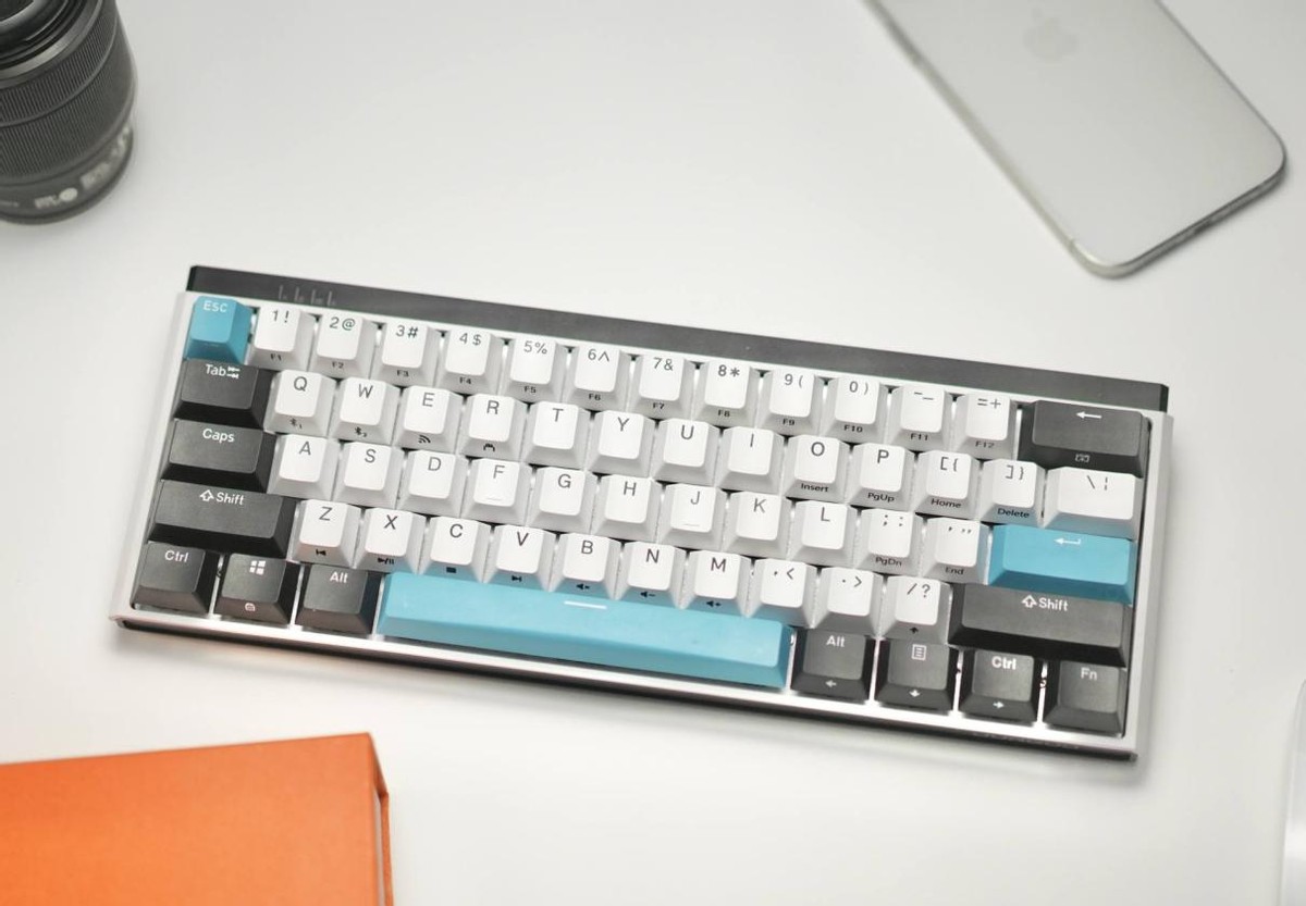 杜伽k330w深度评测,杜伽k330键盘银轴怎么样