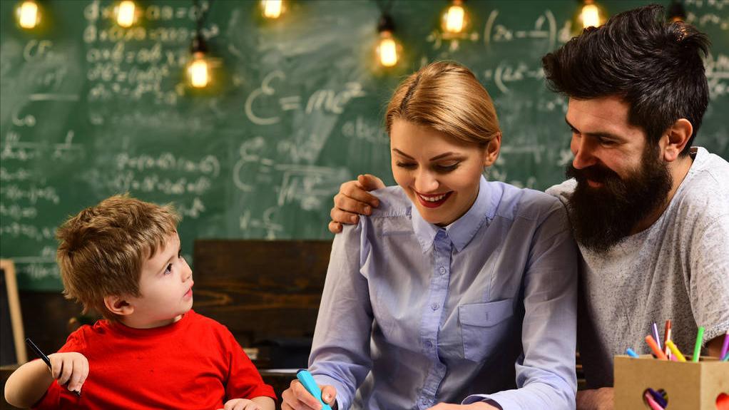 在大学里当老师怎么样,当大学老师是什么感觉