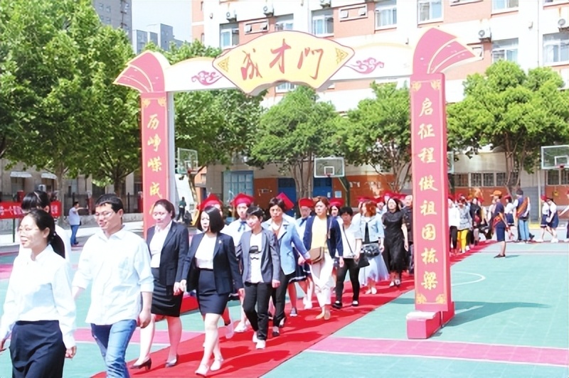 桃李不言下自成蹊出自哪一本教材,桃李不言下自成蹊视频幼儿园