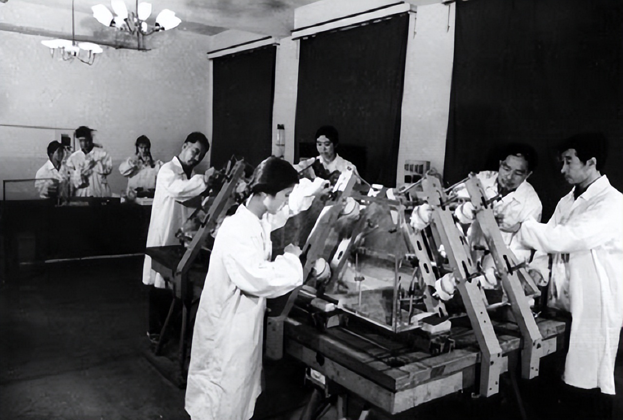 揭秘毛主席水晶棺：纯度达99.9999%，至今已无人能再做