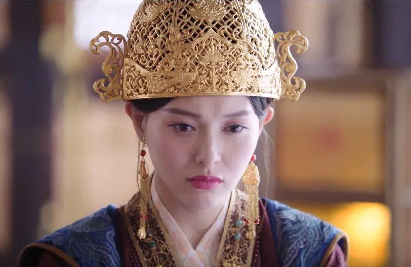 盘点那些发型翻车的搞笑瞬间,女生发型中长发剪发翻车