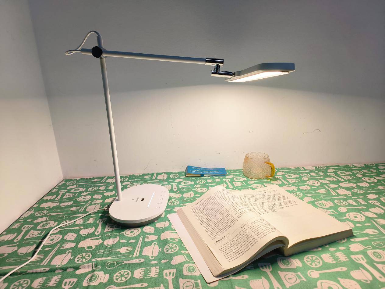 好视力台灯和孩视宝哪个好,孩视宝护眼台灯好用吗