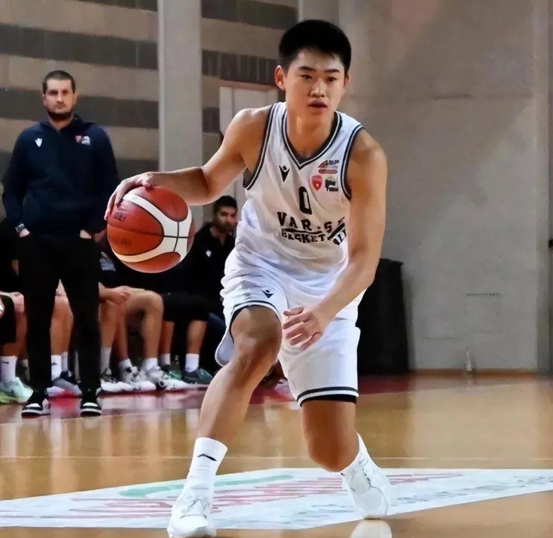 U19集结星光灿烂，有望接班93黄金一代，赵维伦迎来国青首秀