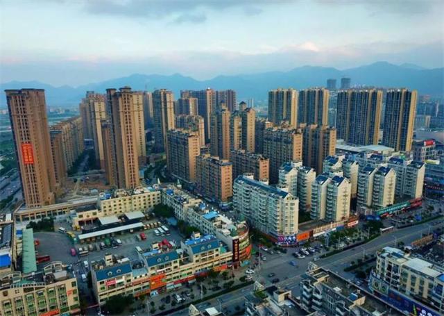 天网恢恢：20亿身家四川富豪死于非命，多年后雷晓伟团伙终被严惩