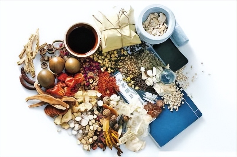 西药伤肝，这几味中草药也要慎用