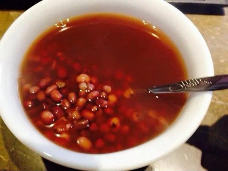 孕妇水肿喝红豆水真的可以消肿吗,孕期红豆煲水去水肿要喝多少天