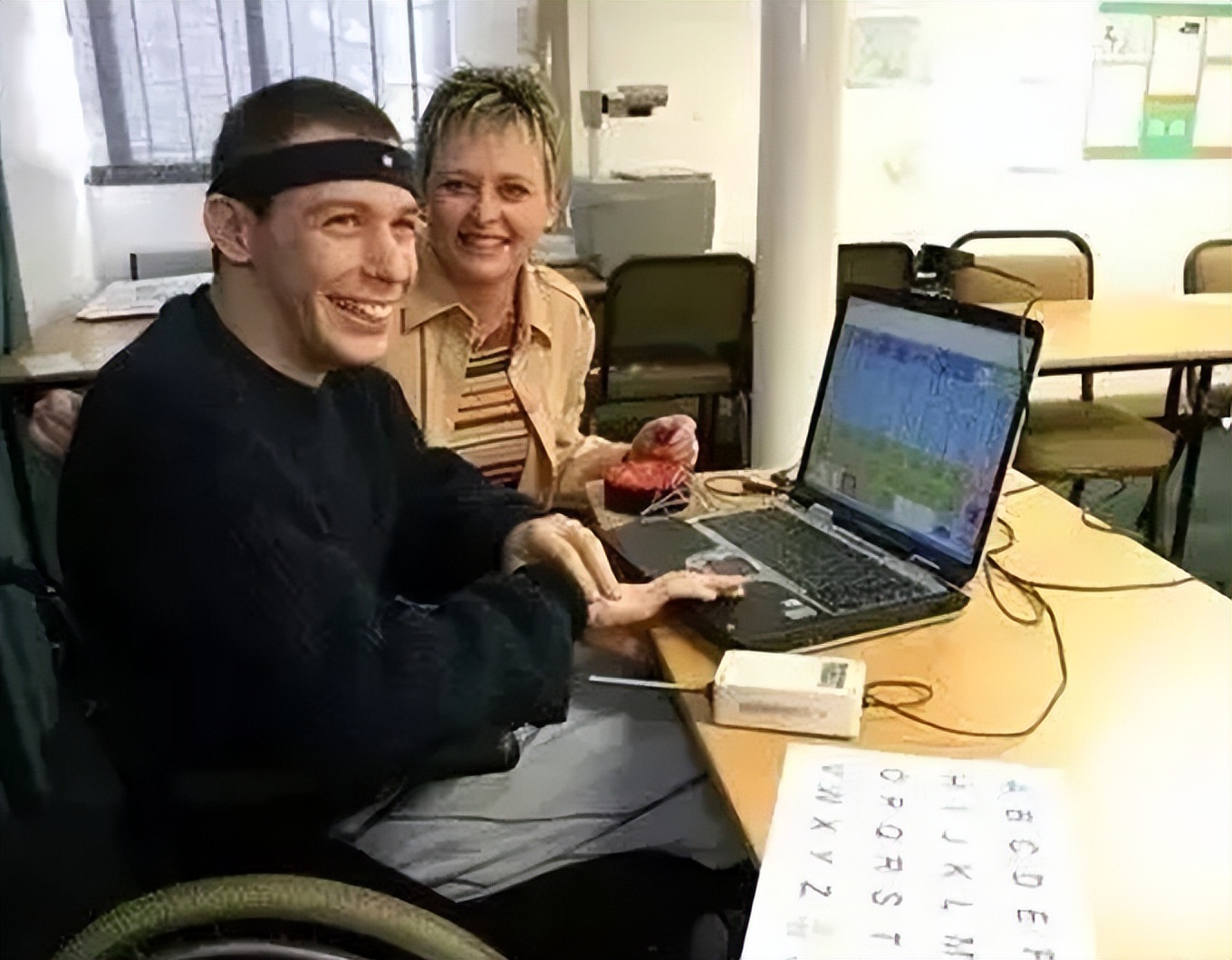 马丁被困在身体里12年,幽灵男孩死亡后苏醒