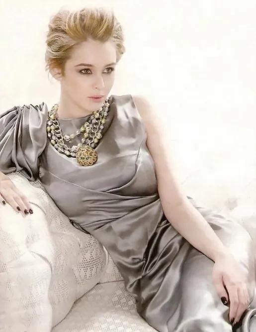 英国超模姬莉哈泽尔,英国超模姬丽哈泽尔视频