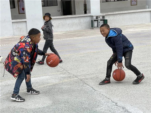 为中国足球梦想助力,为农村孩子筑梦爱心公益活动