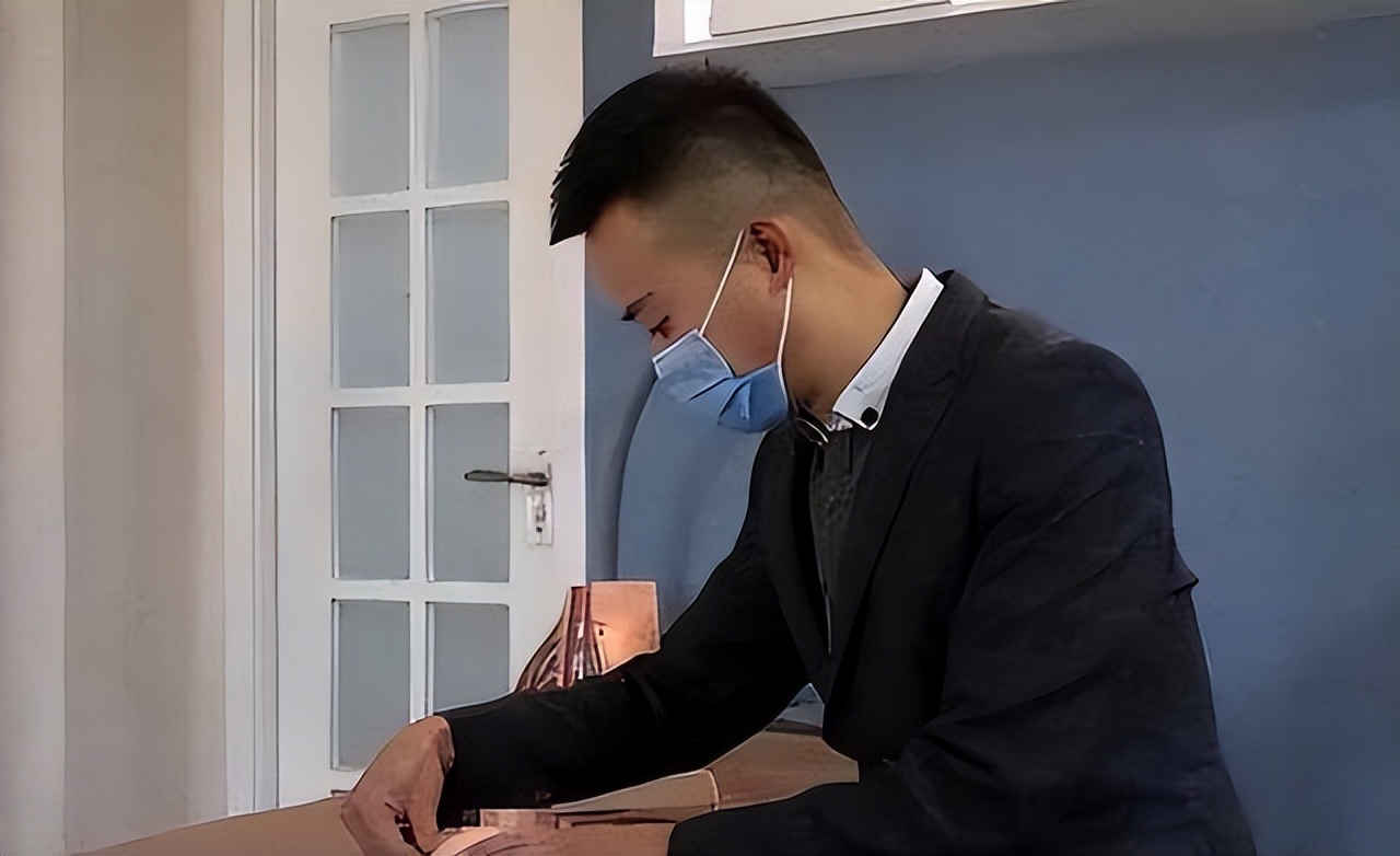 做催乳师一个月挣多少钱,90后小伙从事催乳师