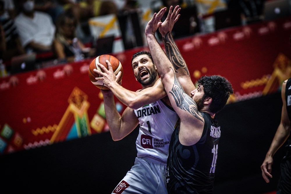 米尔纳25+3命中七记三分*伦法**索恩19分新西兰15分逆转约旦获季军