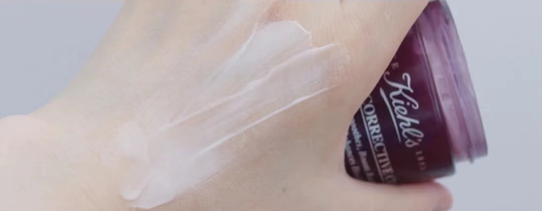 欧诗漫哪款面霜适合30岁以上用,性价比高的面霜推荐30岁干皮