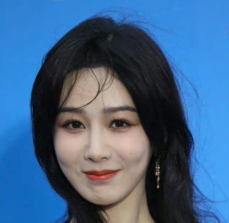 女明星也秃头？杨紫鞠婧祎全靠小心机，杨幂没刘海就是“光明顶”