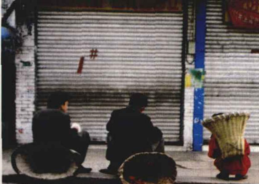 民警抓捕吸毒人员受伤,民警抓捕吸毒犯受伤