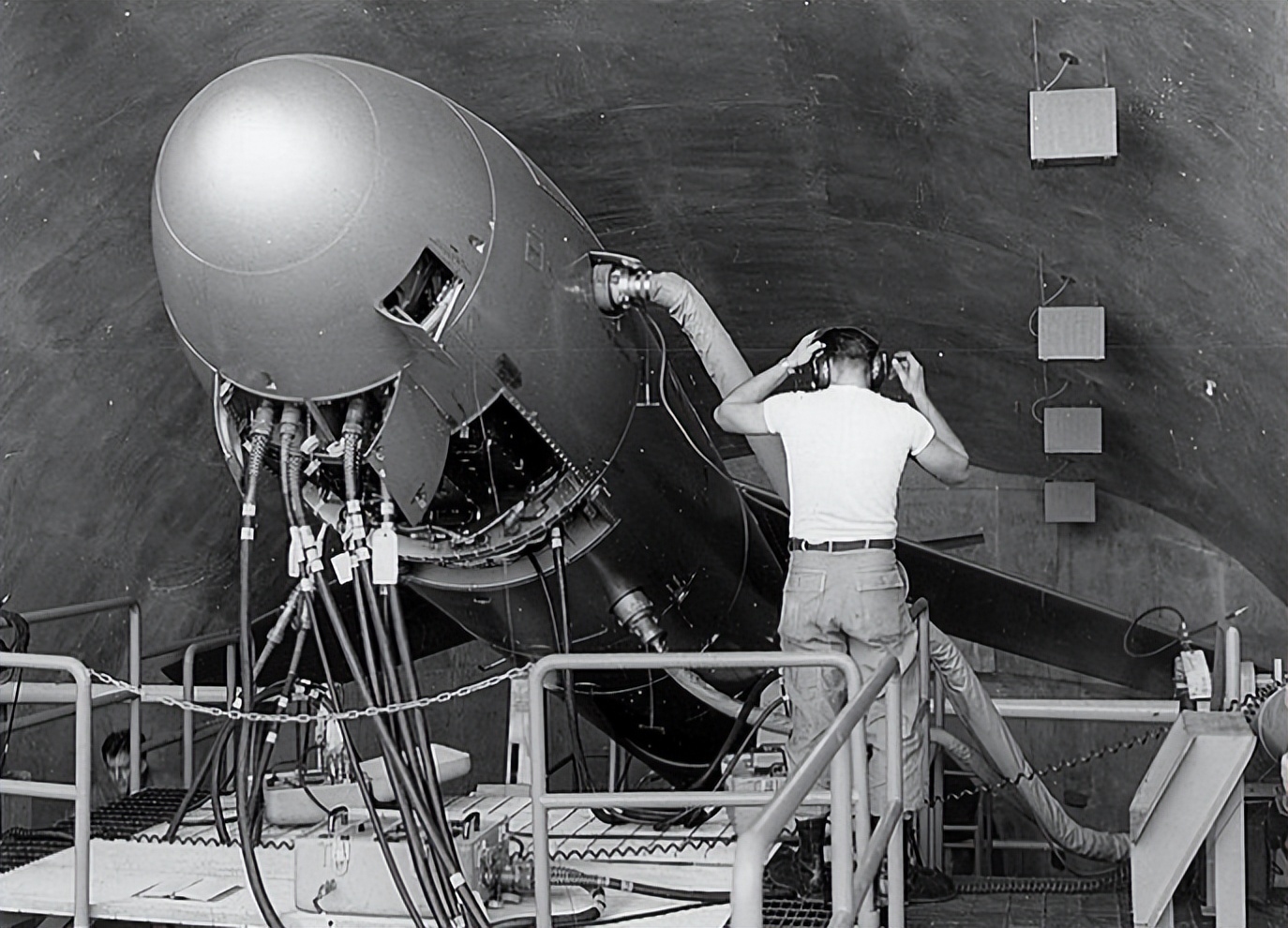 “弹丸之地”为何美国死抓不放？进可攻退可守，还能时刻盯梢中国