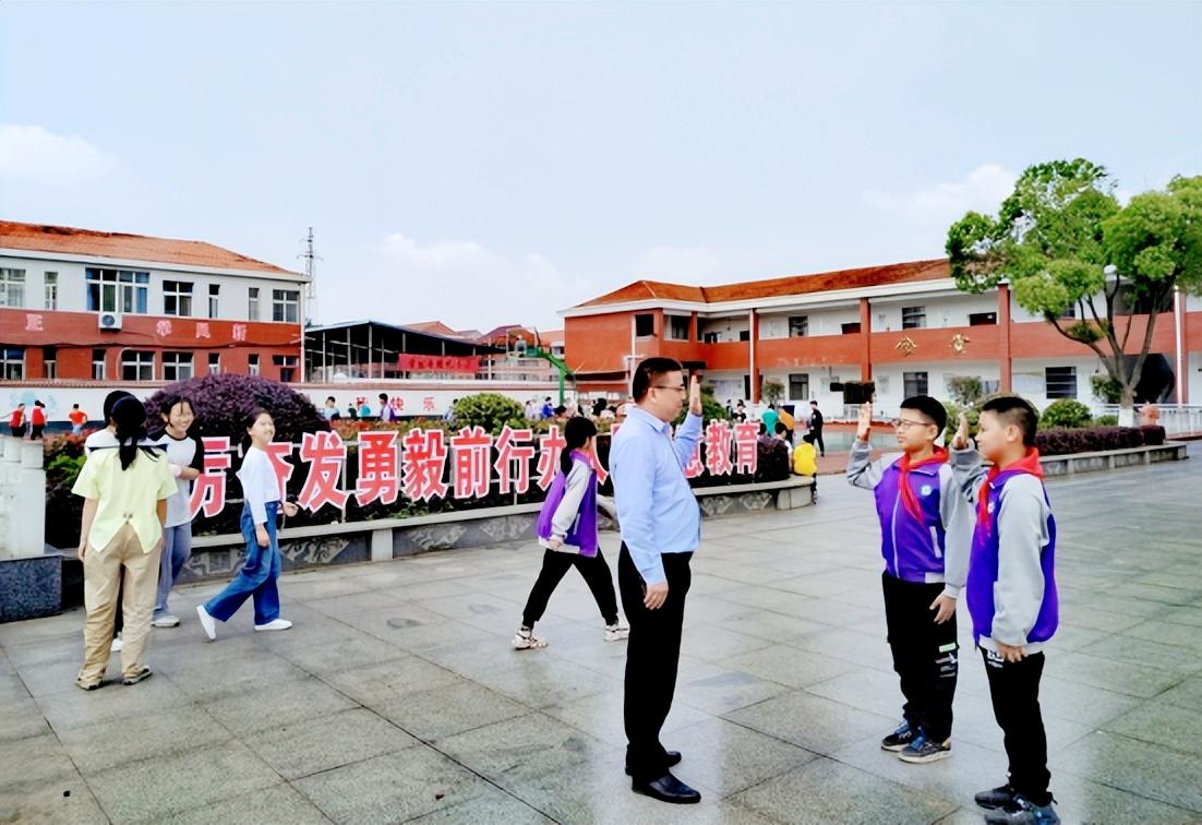 【荆楚教育巡礼】走进“全国温馨校园百强学校”武穴市花桥小学！