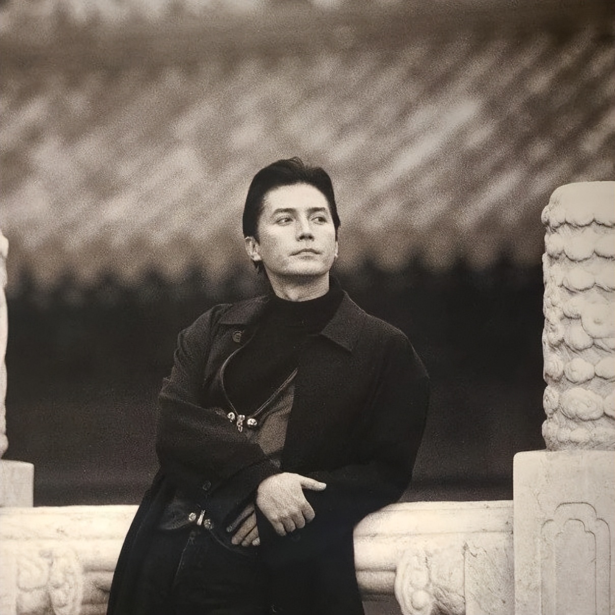 尊龙是公认世界4大美男子,尊龙说自己是亚洲第一美男