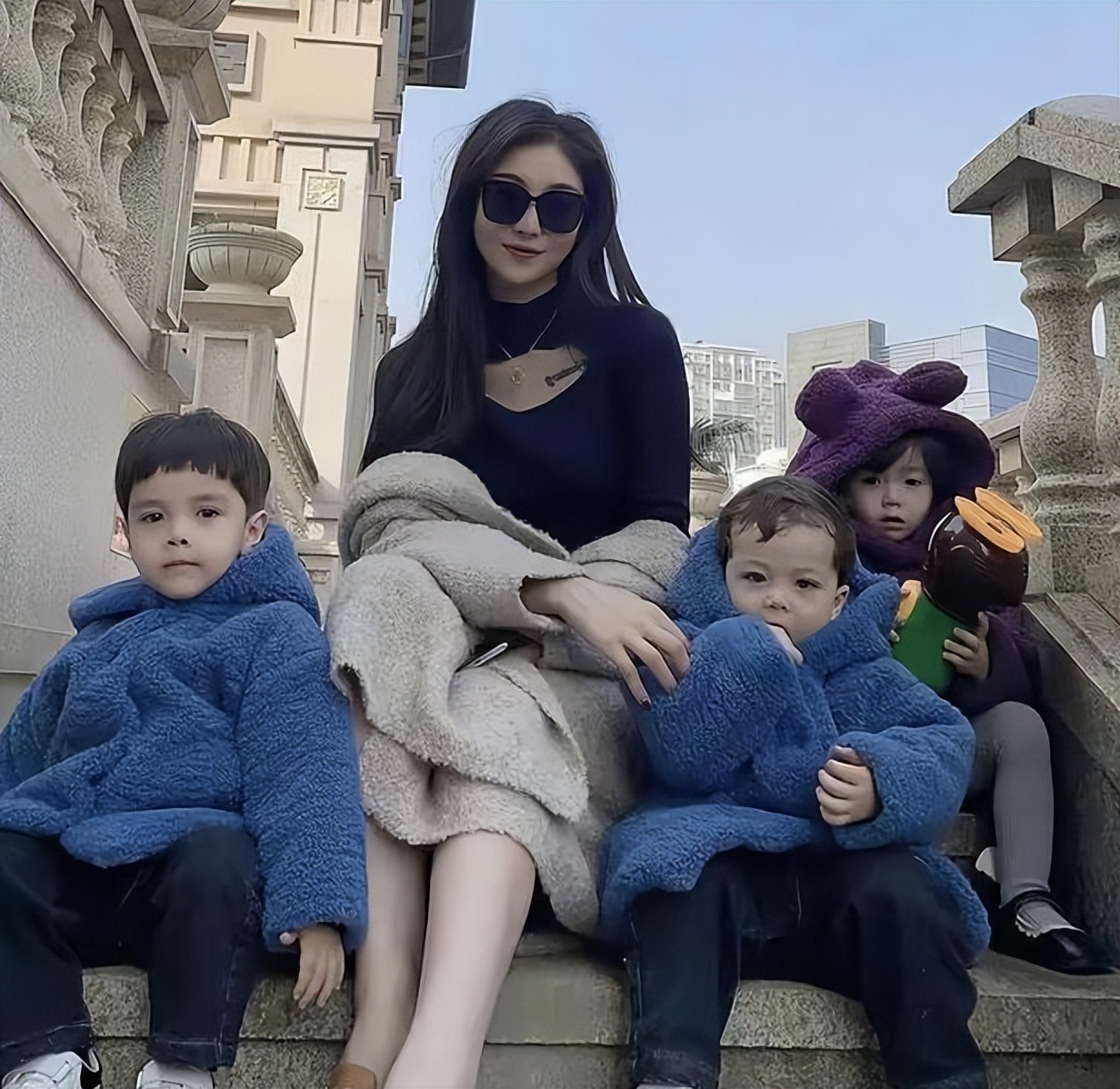 女ceo花50万生混血女儿后续,女ceo花50万生混血宝宝