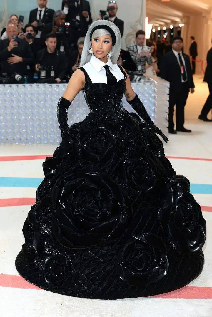 碧昂斯中国设计师,碧昂斯爱莉安娜