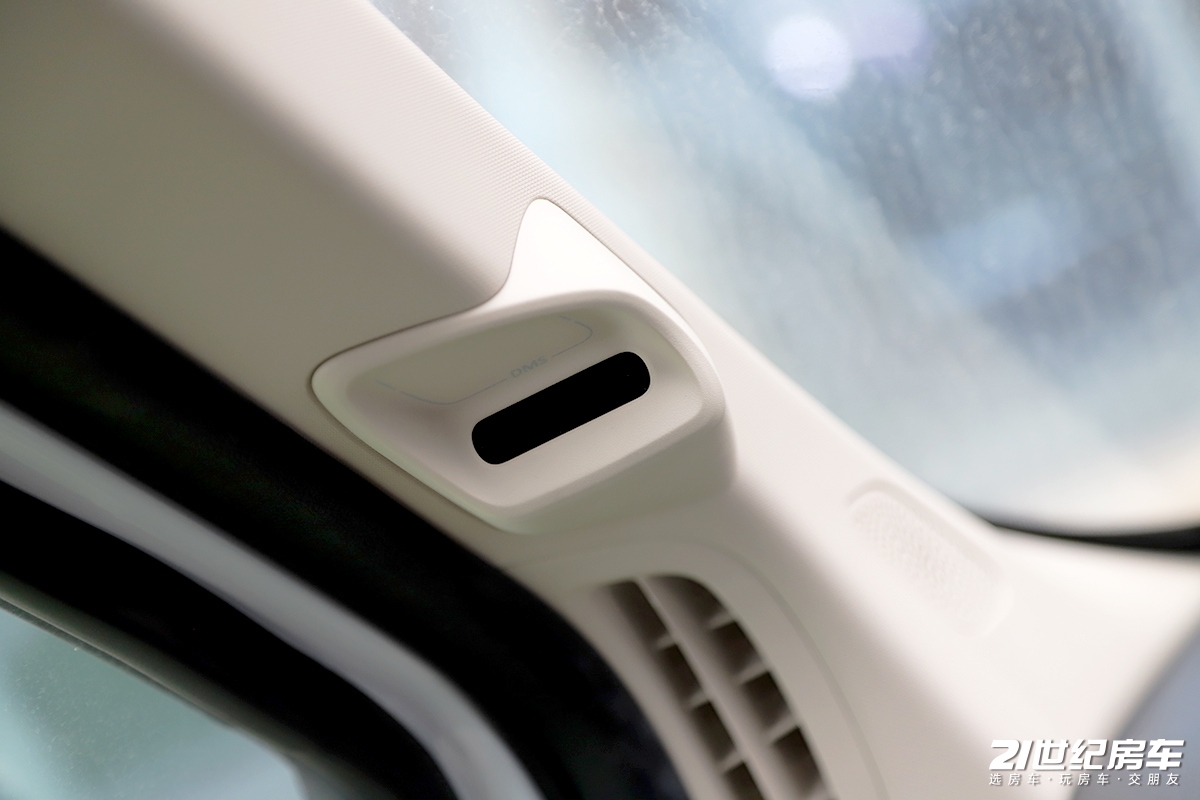 上汽大通旅行家旗舰版与豪华版,上汽大通旅行家v100车主评测