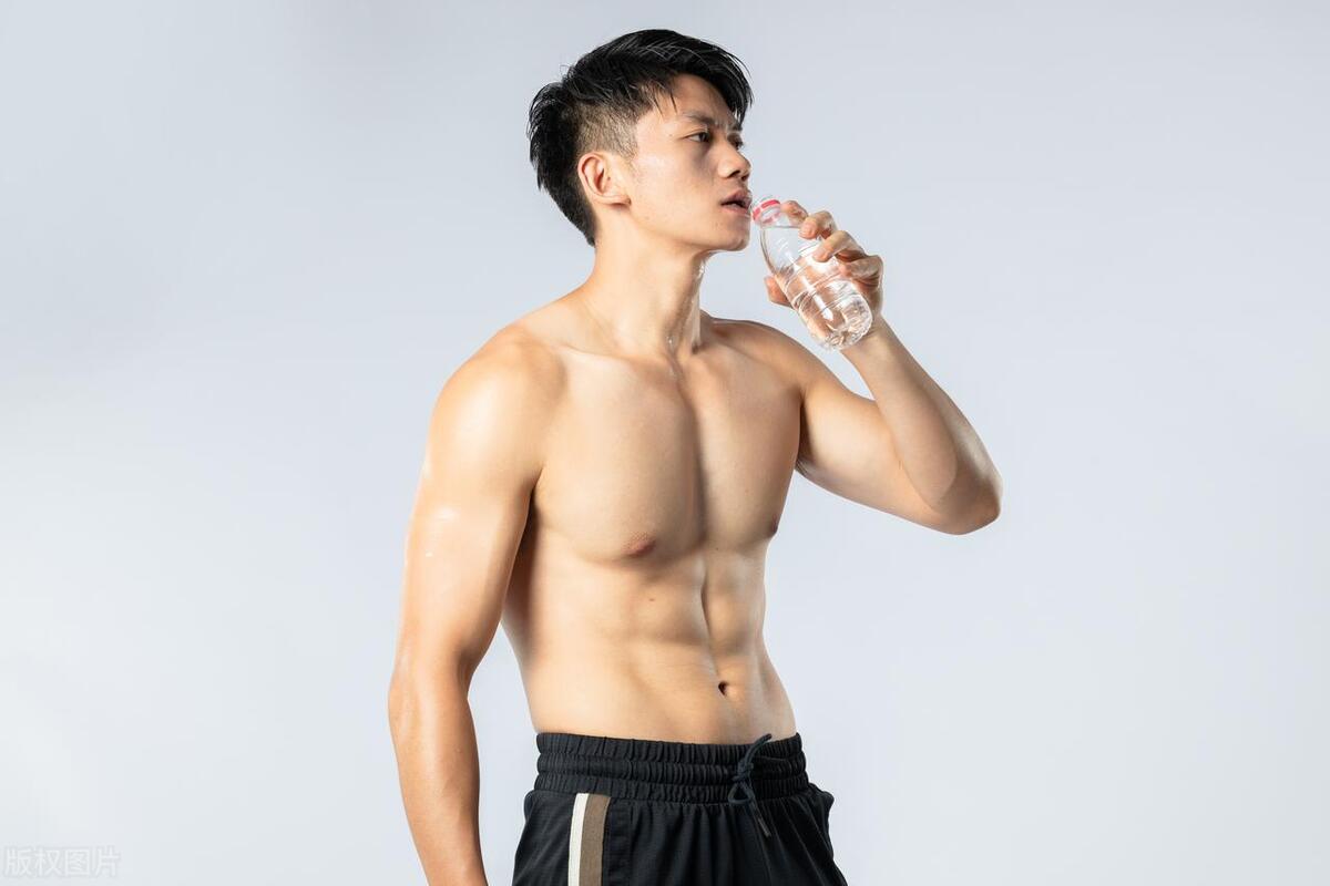 男人腹部赘肉的最佳锻炼方法,减腹部赘肉方法男士不运动