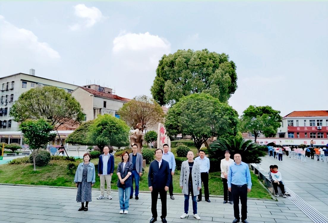 武穴花桥小学胡立君,花桥胡立君