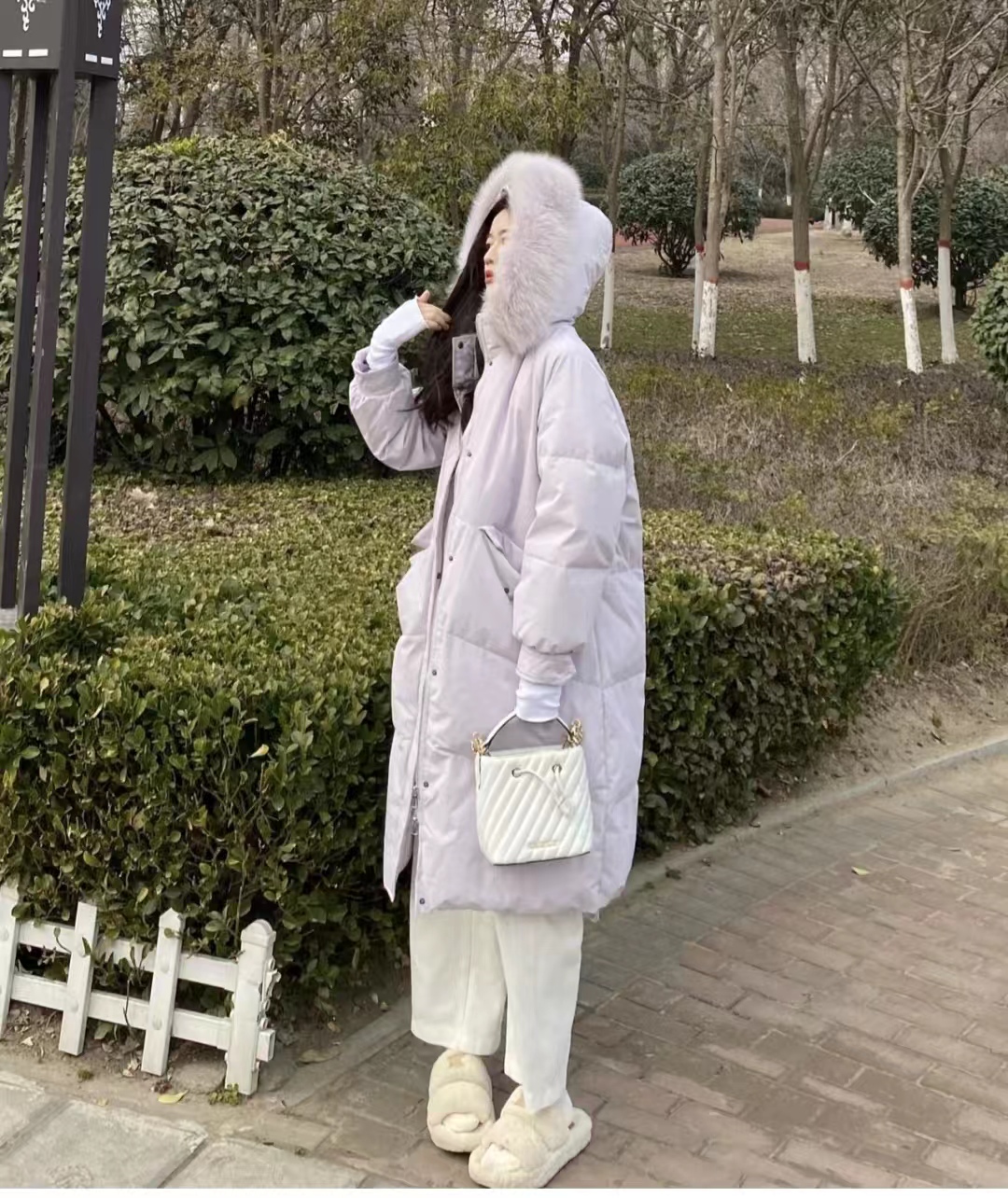 冬季穿什么颜色的羽绒服比较百搭,每个色系都很好看