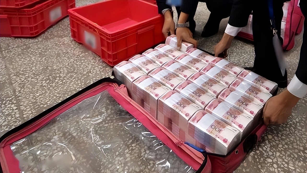 废品站老板回收废铁,废品站老板回收黄金