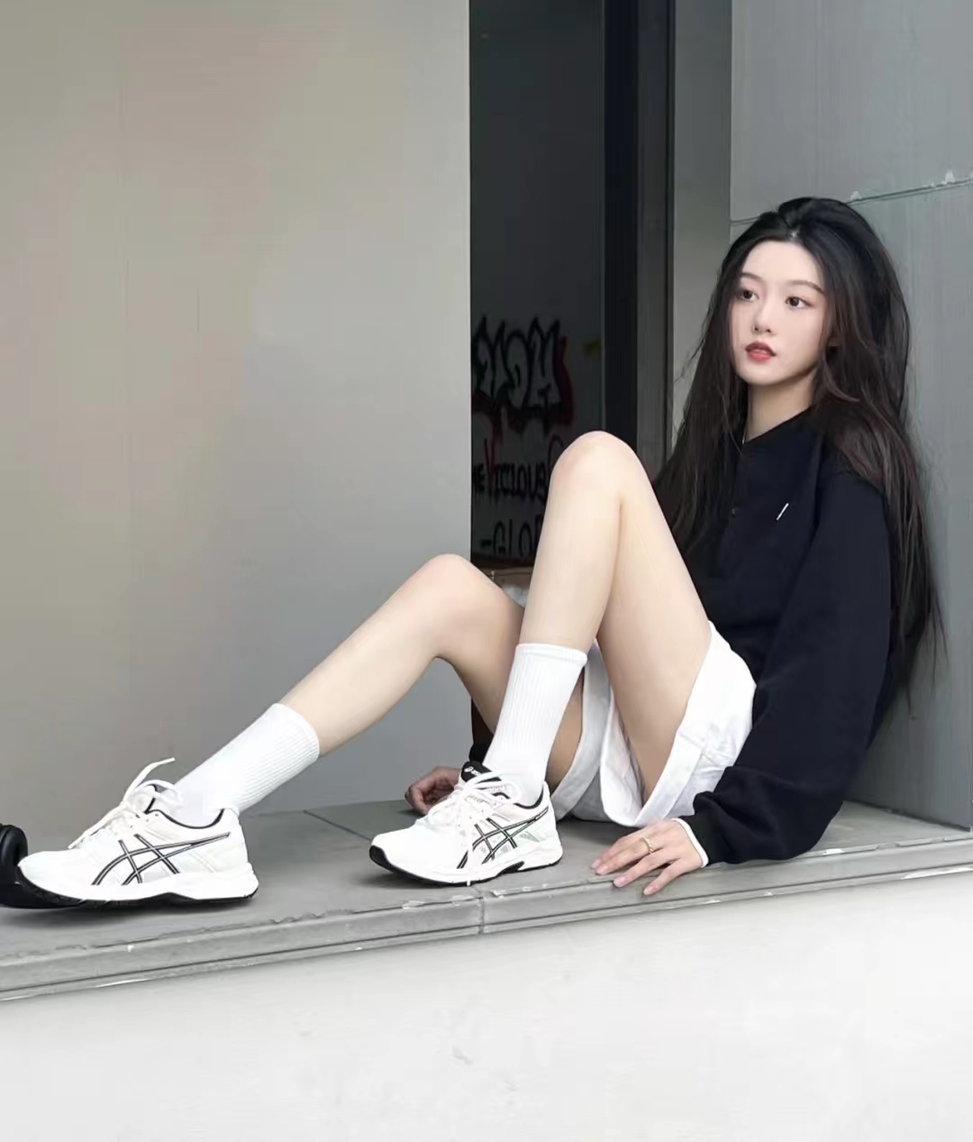 卫衣搭配什么外套裤子更好看呢,卫衣搭配什么衣服好看又实用