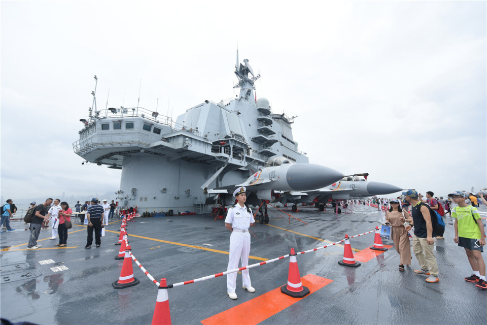 阅舰式航母,阅舰式能现场看吗