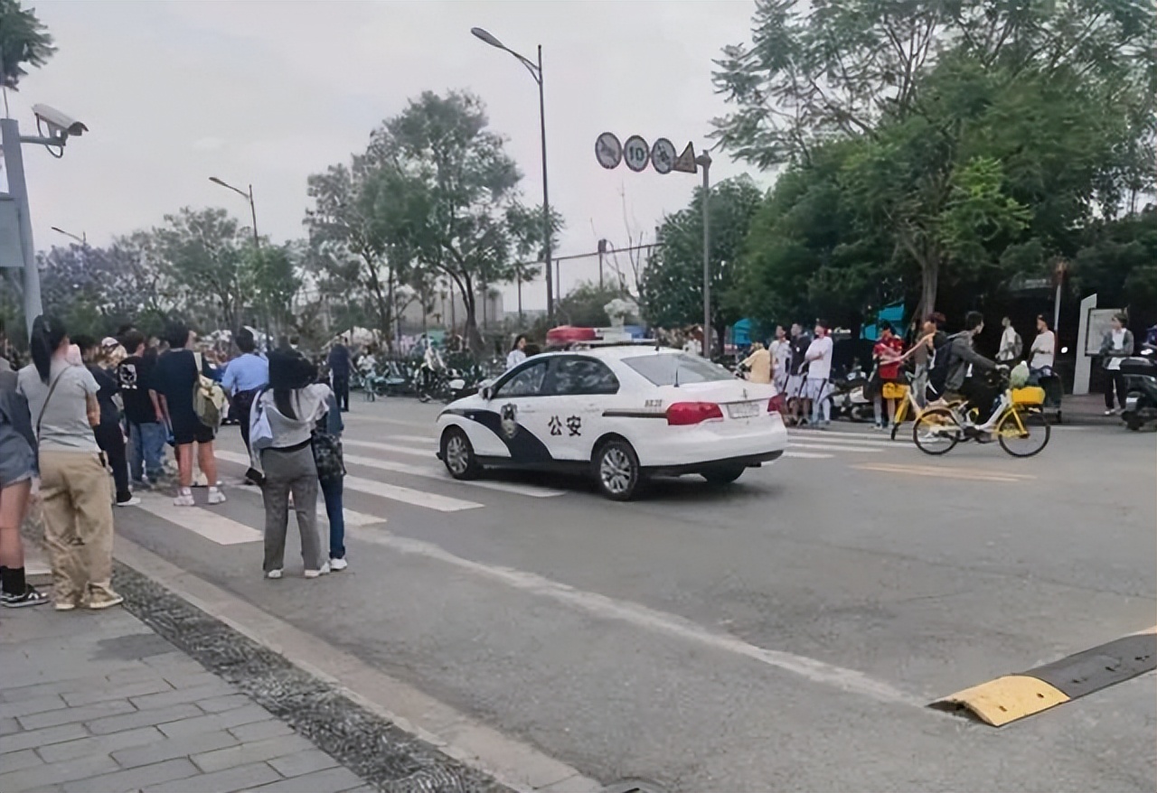 网曝成都体育学院学子打伤川大学子，致其头部流血，更多细节曝光