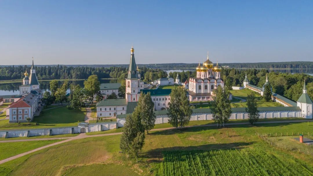 俄罗斯奥普金修道院,俄罗斯圣三一修道院