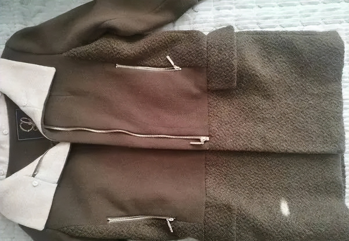 衣服洗完粘毛毛怎么去除,衣服染上脏毛怎样去除