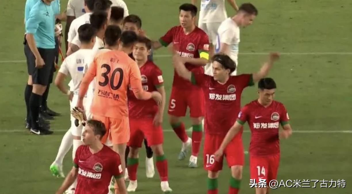 戴伟浚无助眼神,足坛名宿谈戴伟浚