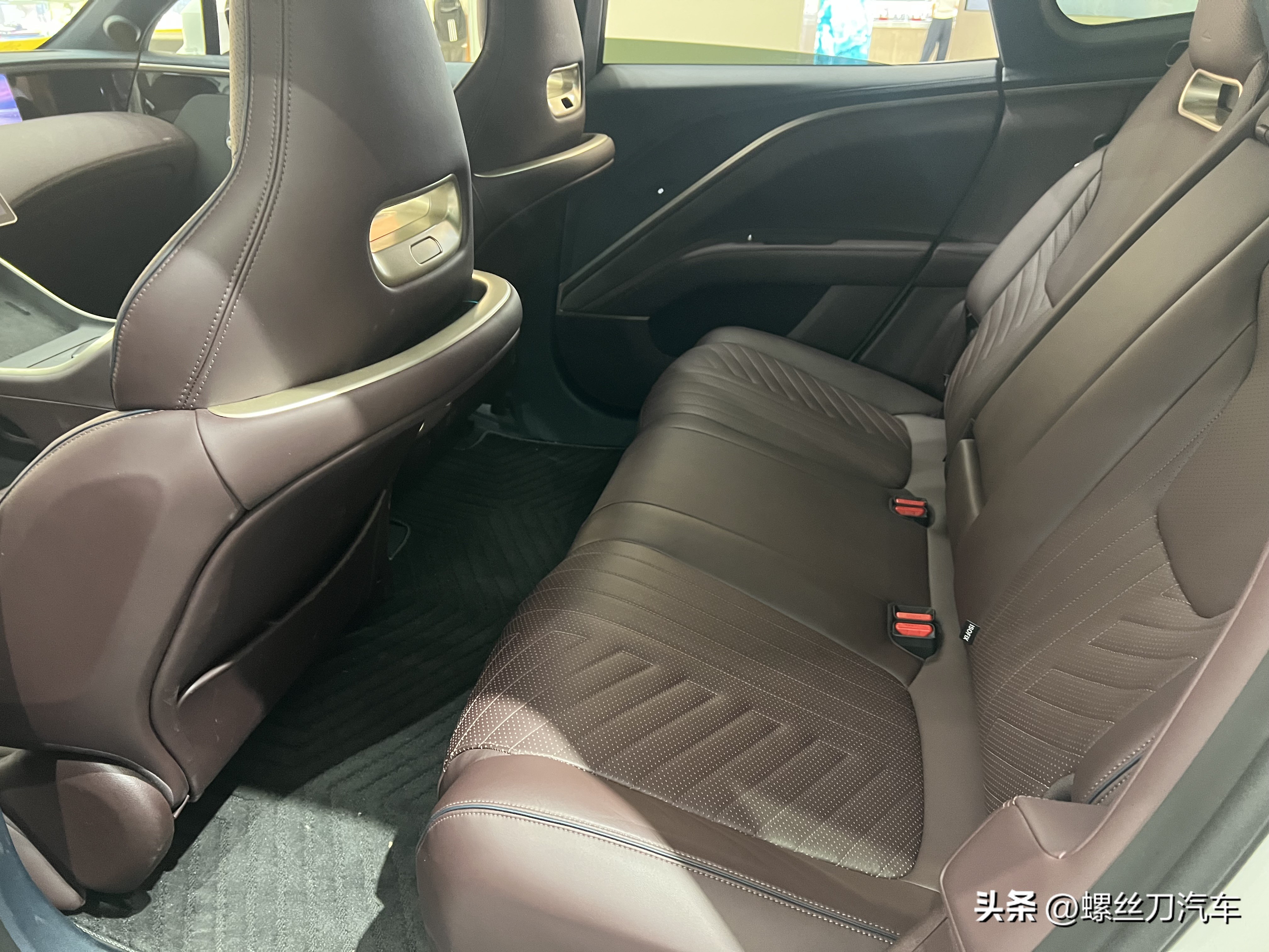 仅售4890元！阿维塔11车载智能冰箱上市：割韭菜还是真应季？