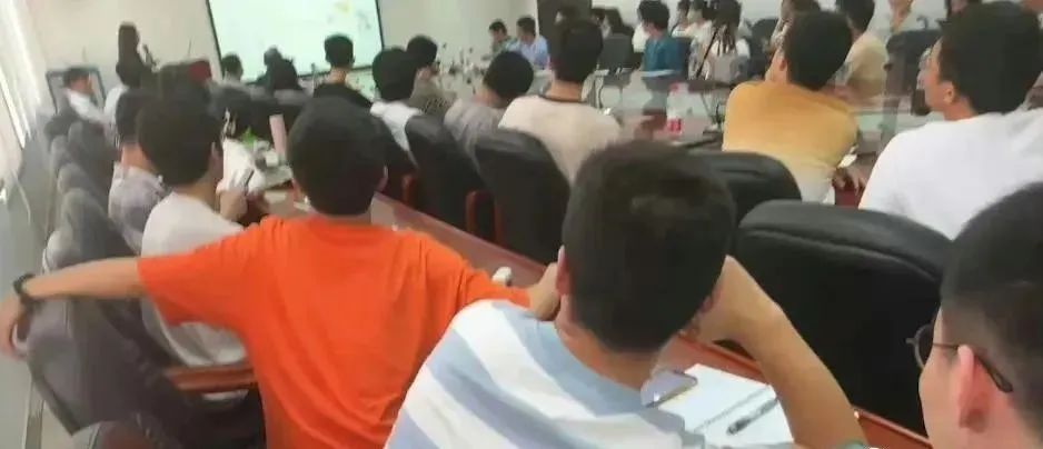 上海交大女博士结四次婚,上海交大25岁女博士