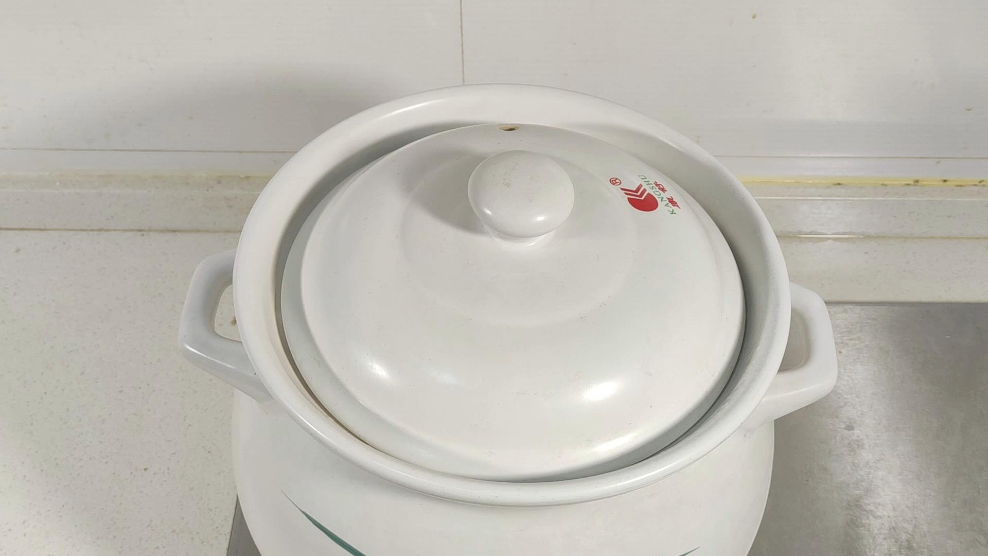 炖鸡汤的正确做法放什么,炖鸡汤都放什么料营养又好吃