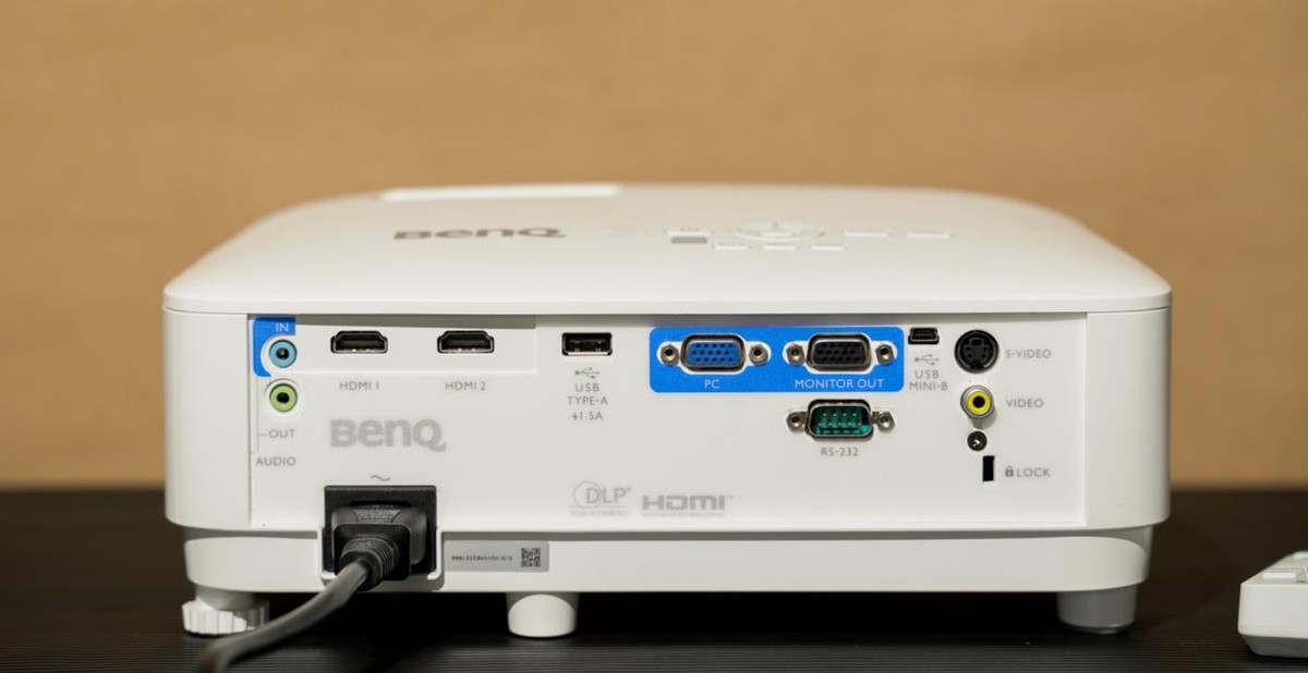 在家学习上课用投影仪,自己在家开培训班买哪款投影仪好