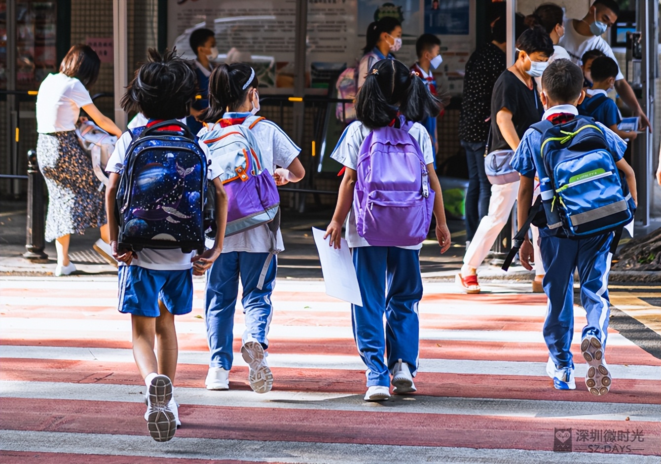 深莞交界处，一个城中村三代家庭的“人世间”