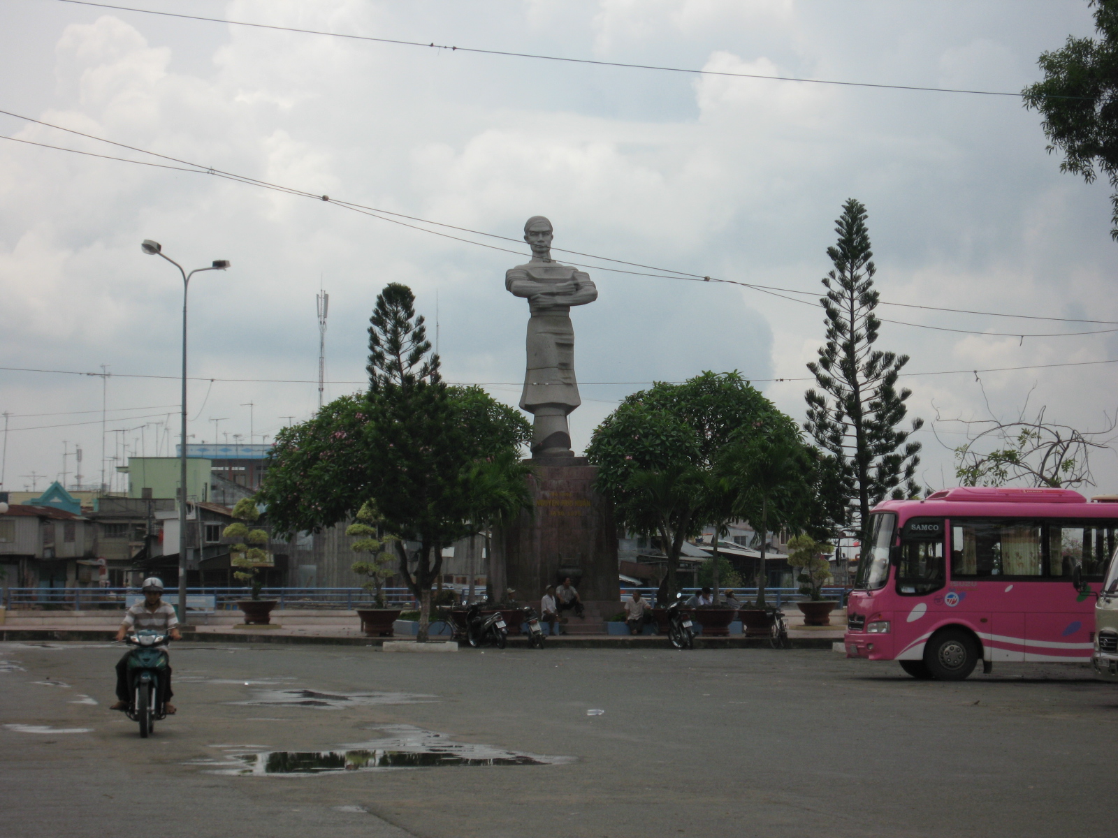 以前的西贡市和现在的胡志明市 (柬埔寨西贡和越南西贡)