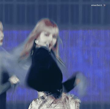 Lisa夜总会演脱衣舞，和世界首富之子恋爱，为嫁豪门放飞自我