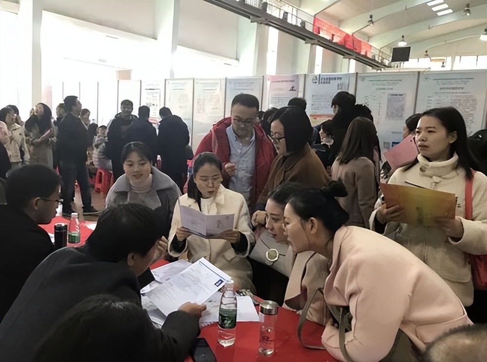 研究生当中学老师，期望值不要太高