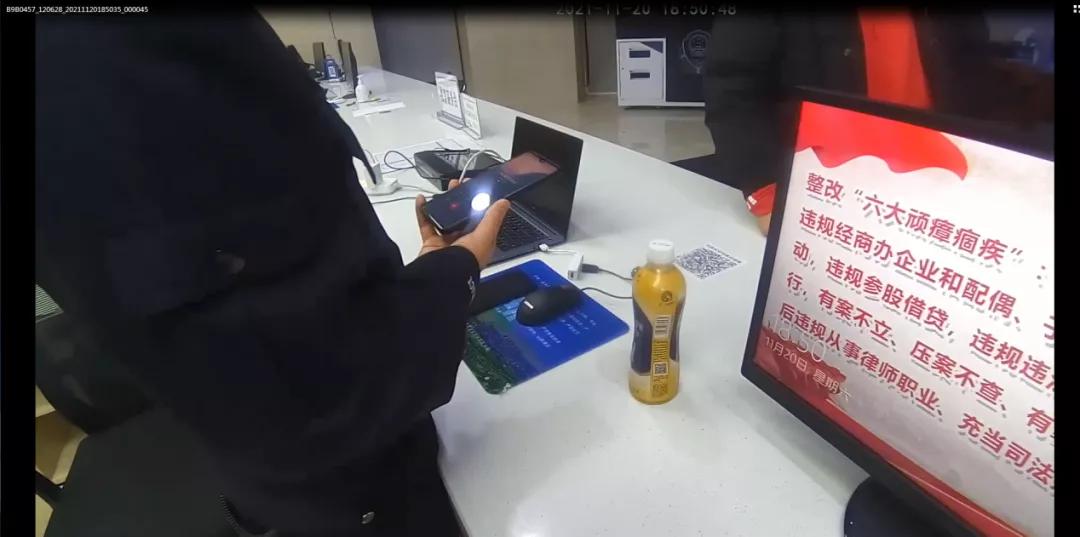 熟人处买手机不发货又不退款感觉被骗?民警千里寻人解纠纷!