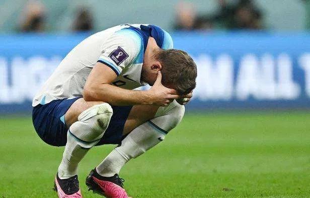 卡塔尔世界杯输球后视频,卡塔尔世界杯输得最惨的一战