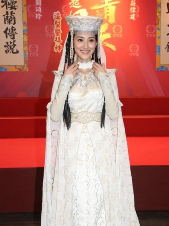 嫁入豪门从不炫富的三位女明星,娱乐圈钻戒最豪华的女明星