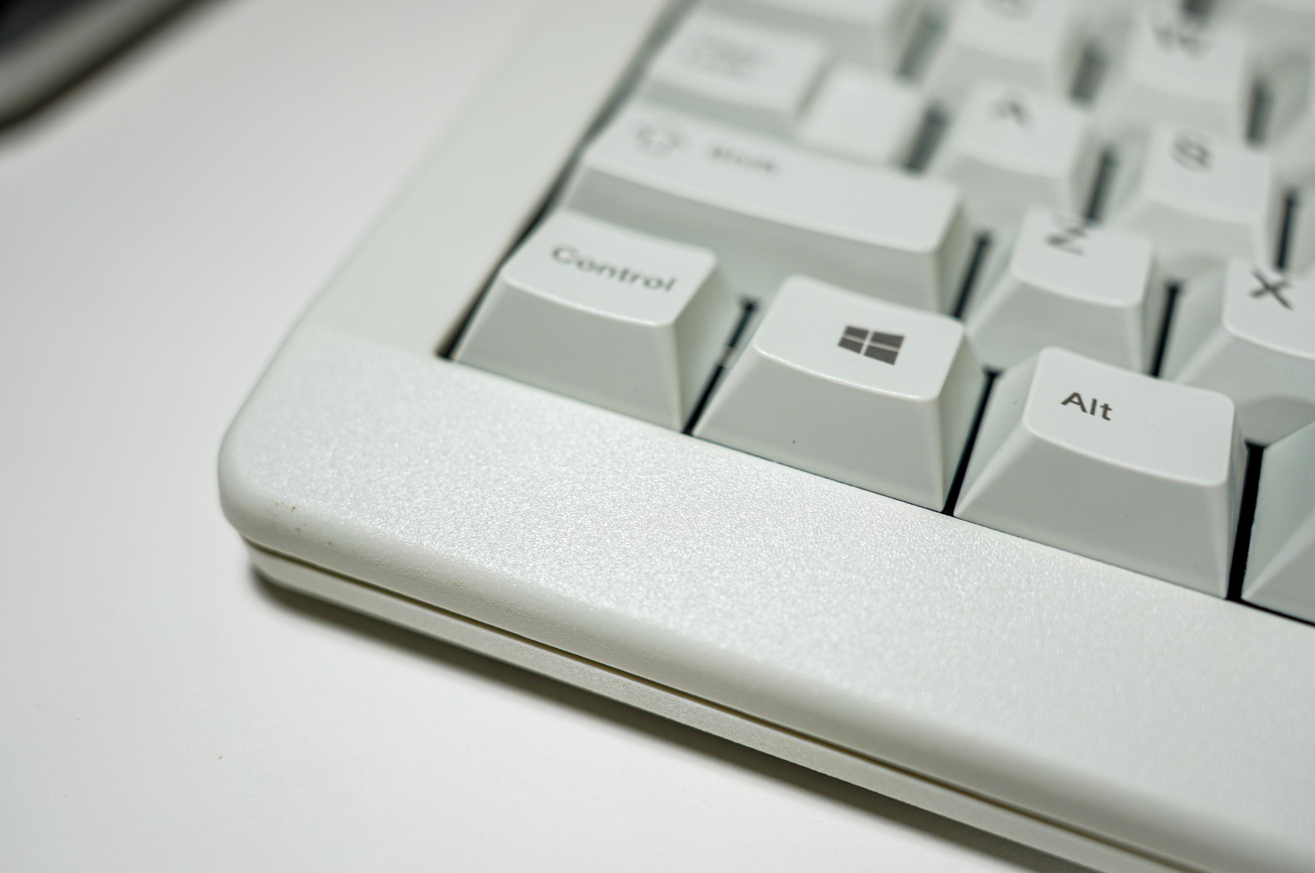 cherry轴入门机械键盘推荐,cherry键盘银轴和茶轴对比